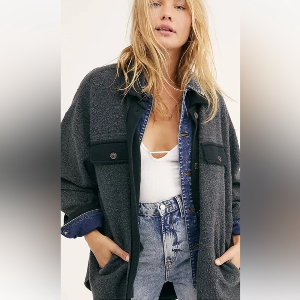 Free People | Navy blue Ruby Fleece button Front Shacket Sz L